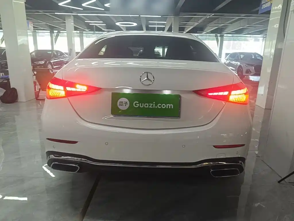 Mercedes-Benz C-Class — миниатюра 6
