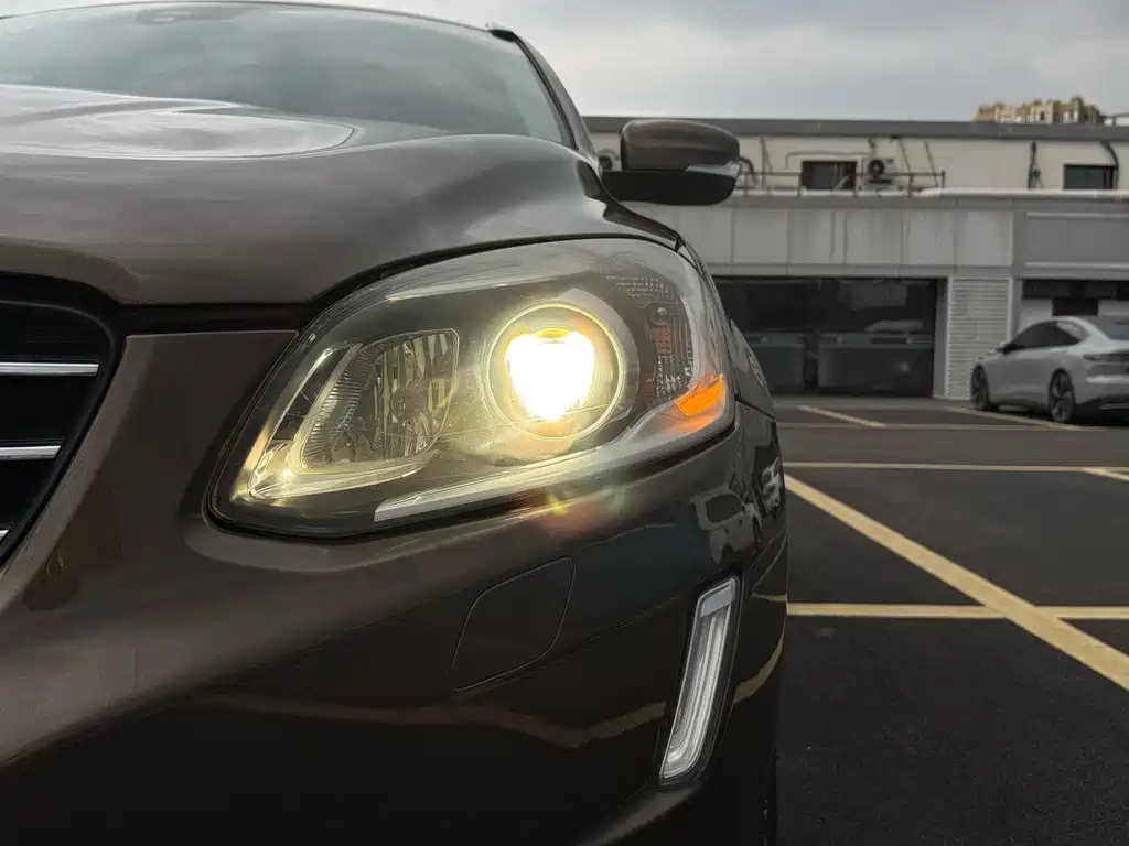Volvo XC60 (Import) — миниатюра 23