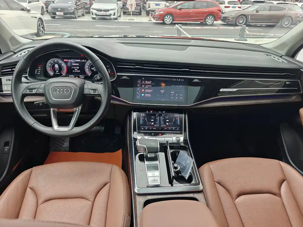 Audi Q7 — миниатюра 5
