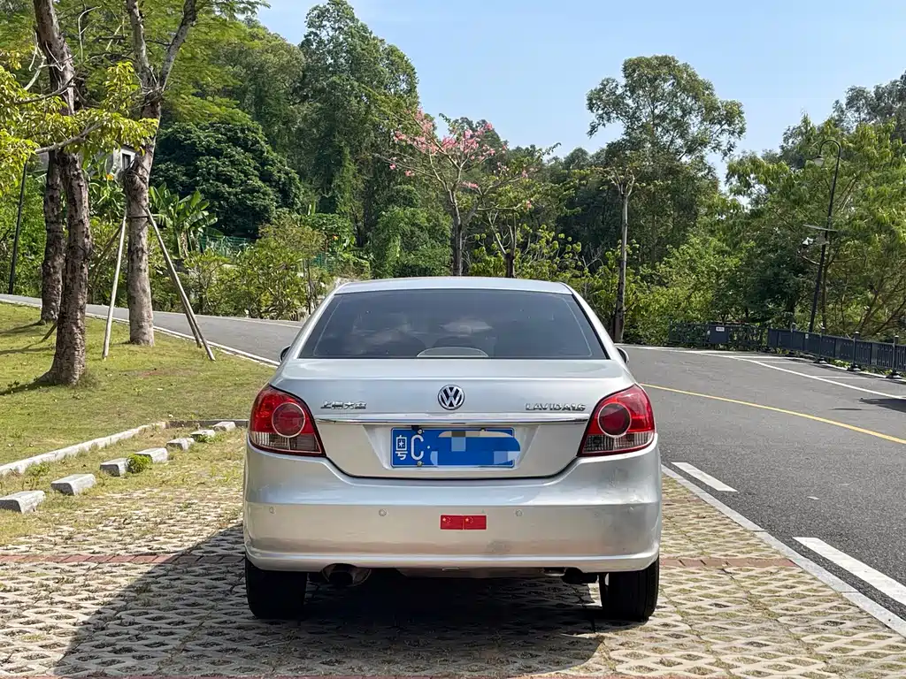 Volkswagen Lavida — миниатюра 8