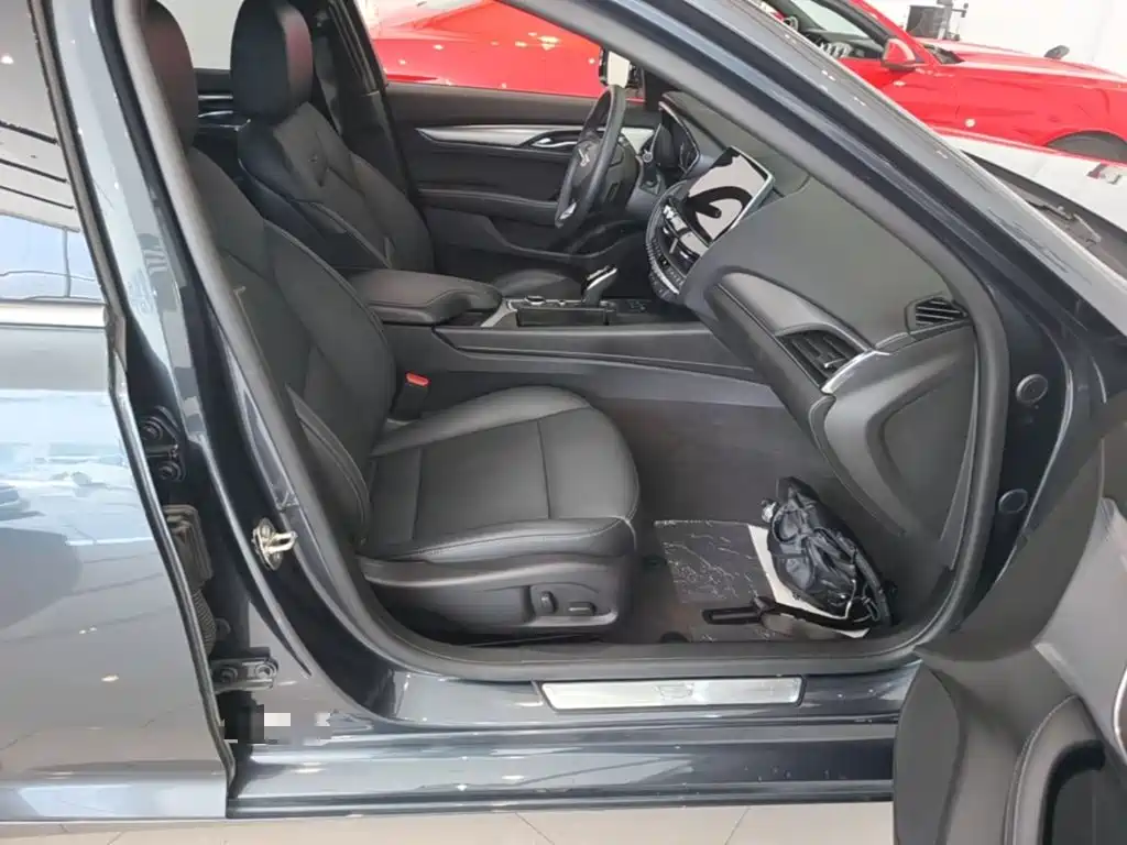 Cadillac CT5 — миниатюра 9