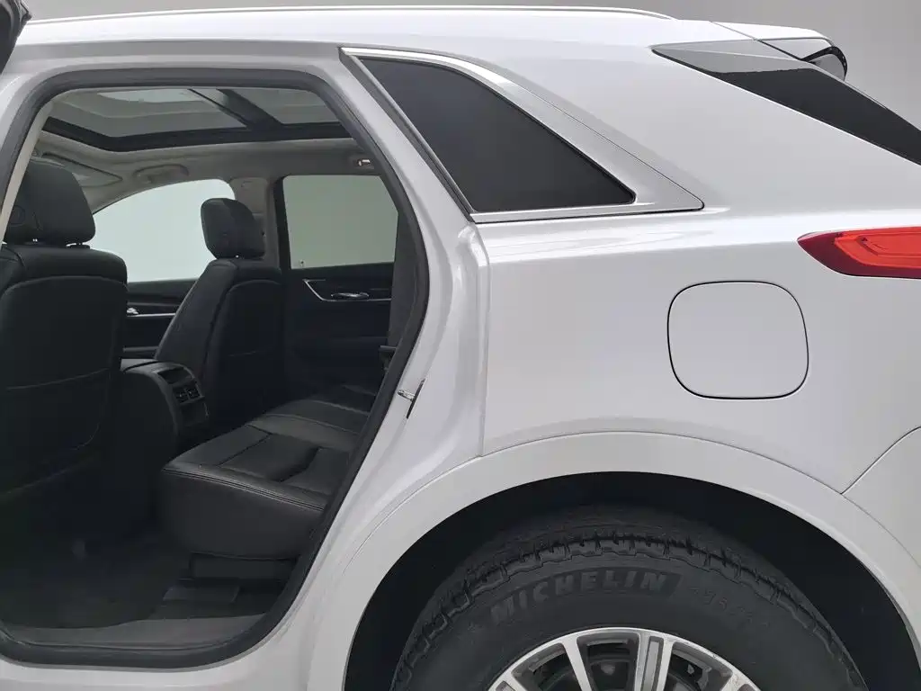 Cadillac XT5 — миниатюра 15