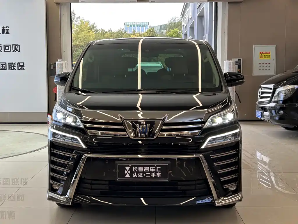 Toyota Vellfire — миниатюра 2