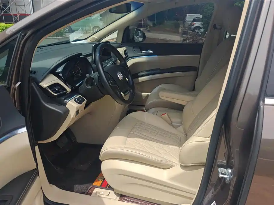 Buick GL8 2023 Luxury