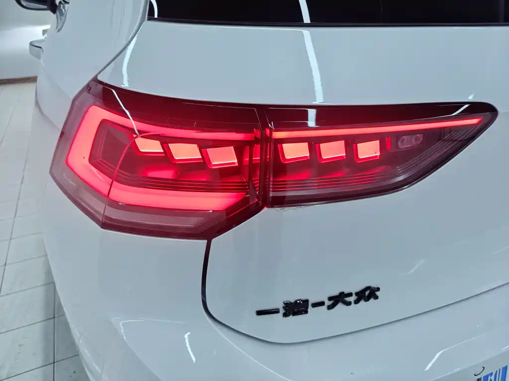 Volkswagen Golf — миниатюра 16