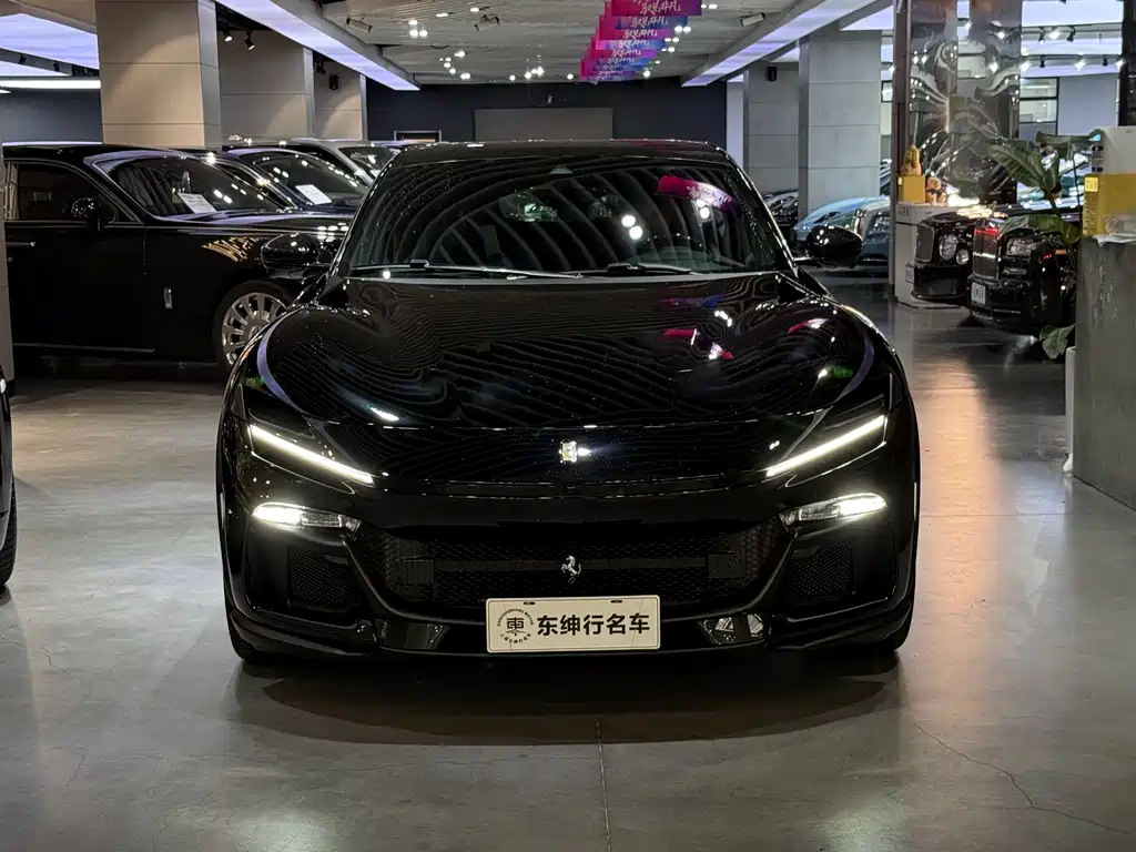 Ferrari Purosangue 2023 6.5L V12