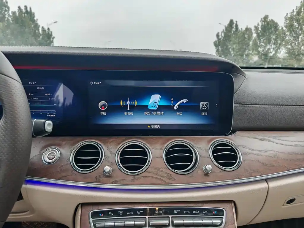 MERCEDES-BENZ E CLASS