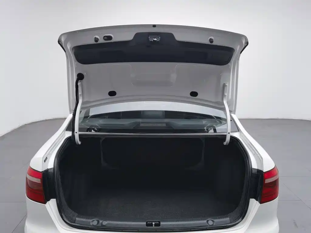 Volkswagen Lavida — миниатюра 16