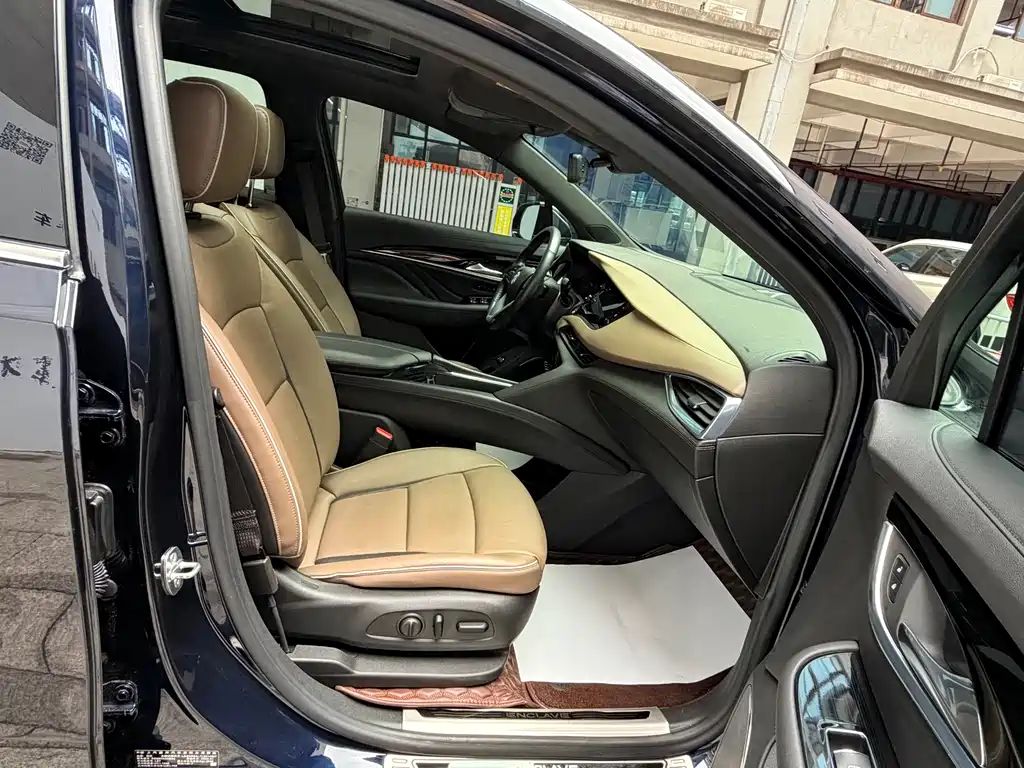 Buick Enclave — миниатюра 13