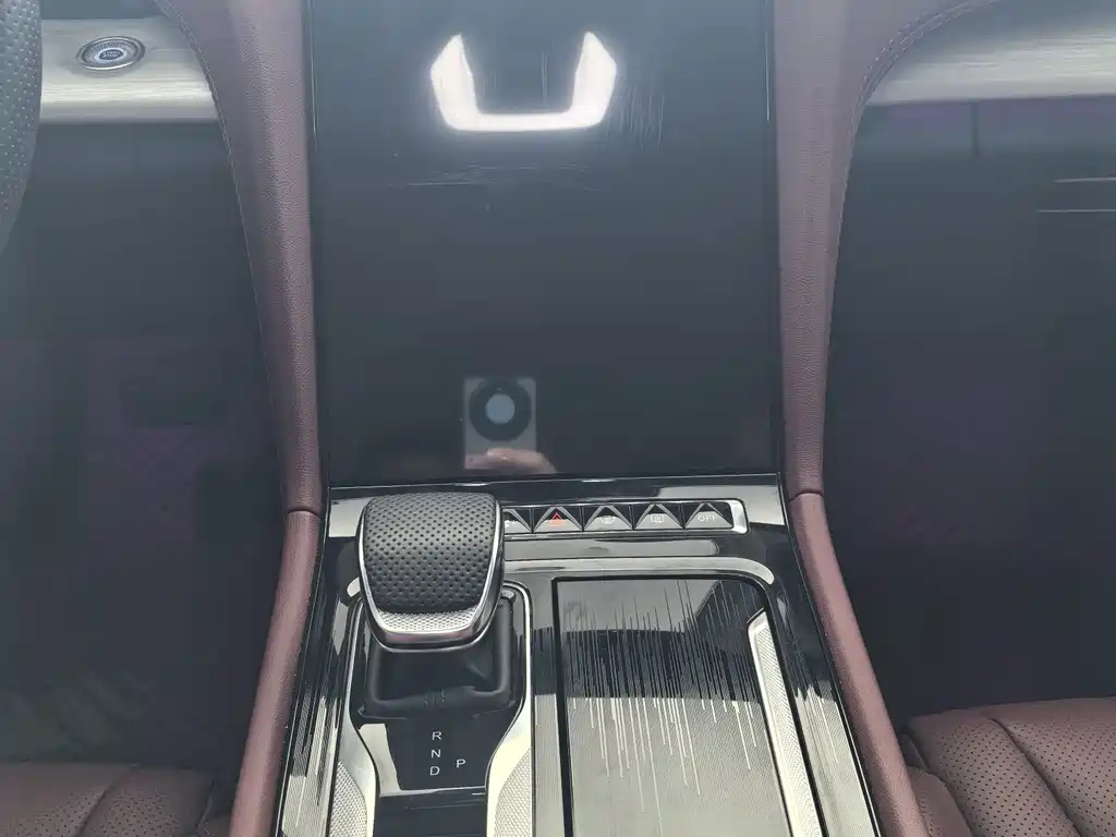 Hongqi Hongqi H5 PHEV — миниатюра 13
