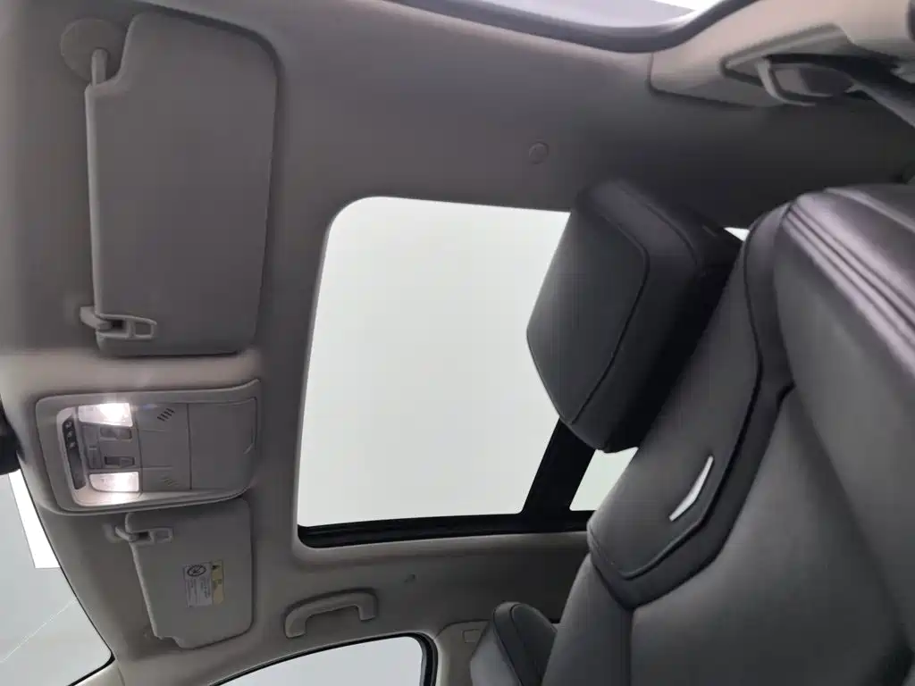 Cadillac XT5 — миниатюра 14