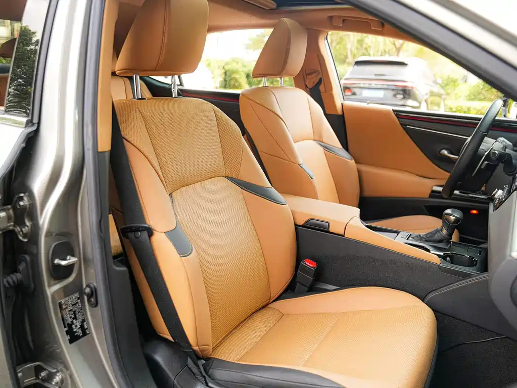 Lexus ES — миниатюра 12