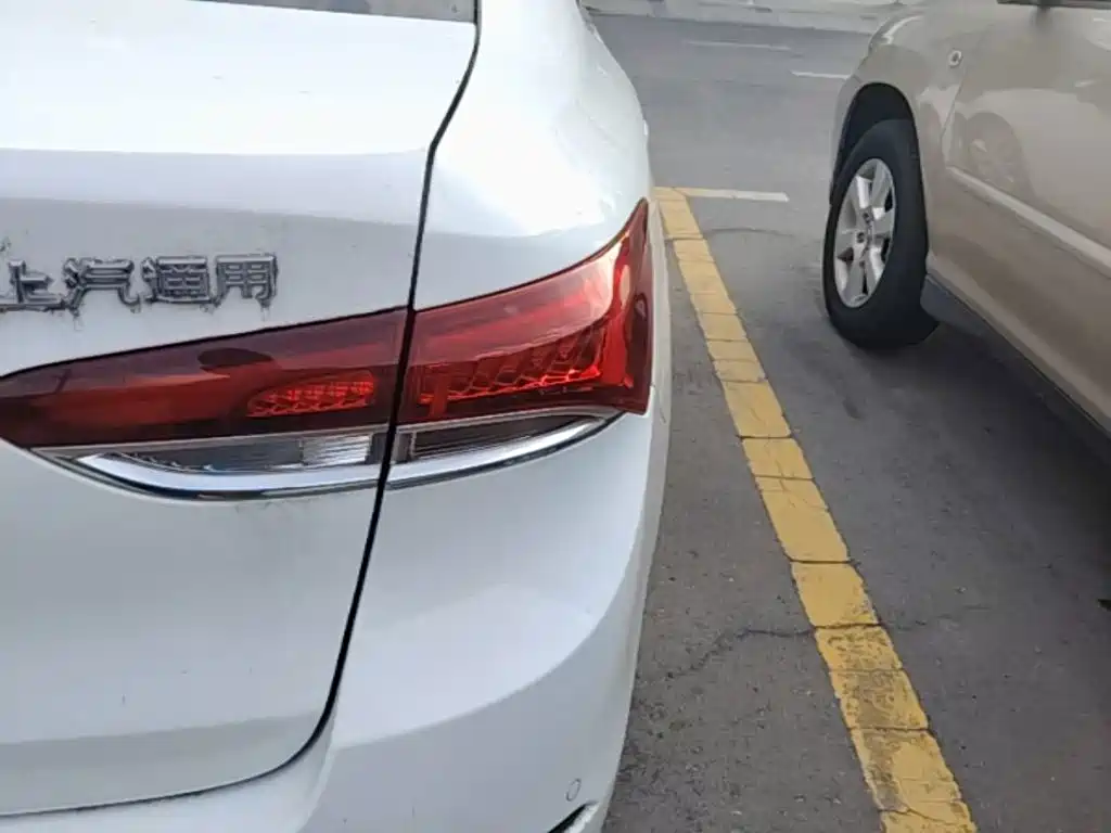 Buick Excelle — миниатюра 8