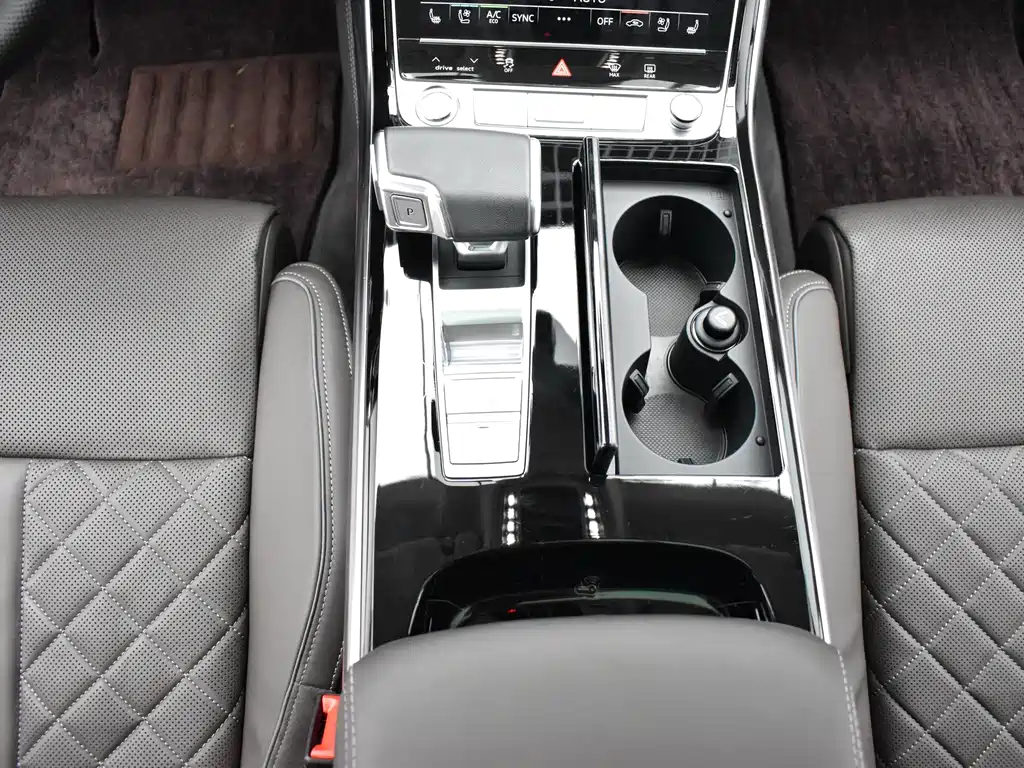 Audi A8 — миниатюра 11