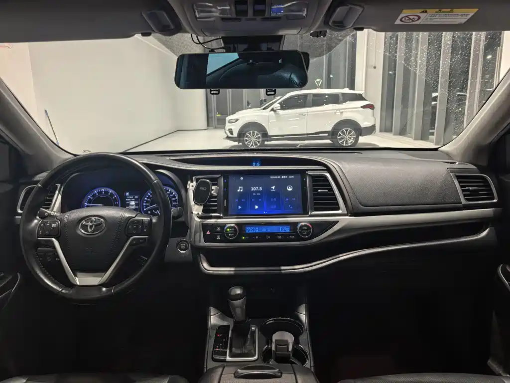 Toyota Highlander — миниатюра 6