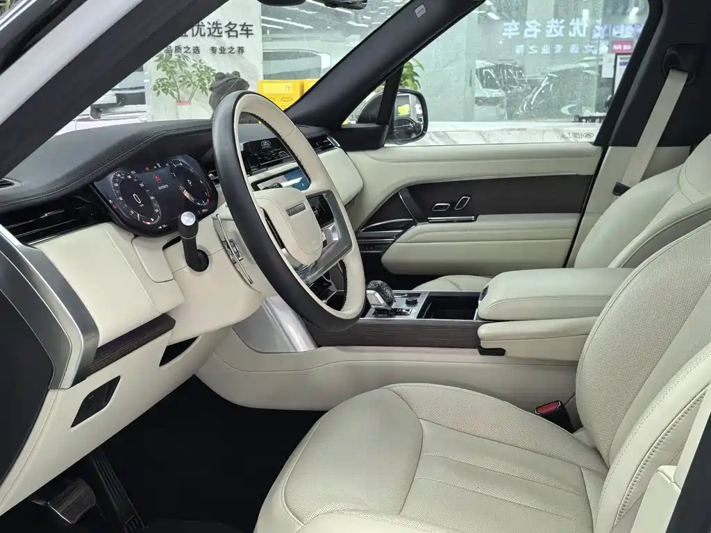 Land Rover Range Rover — миниатюра 4