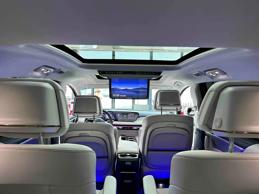 Buick GL8 Hybrid — миниатюра 30