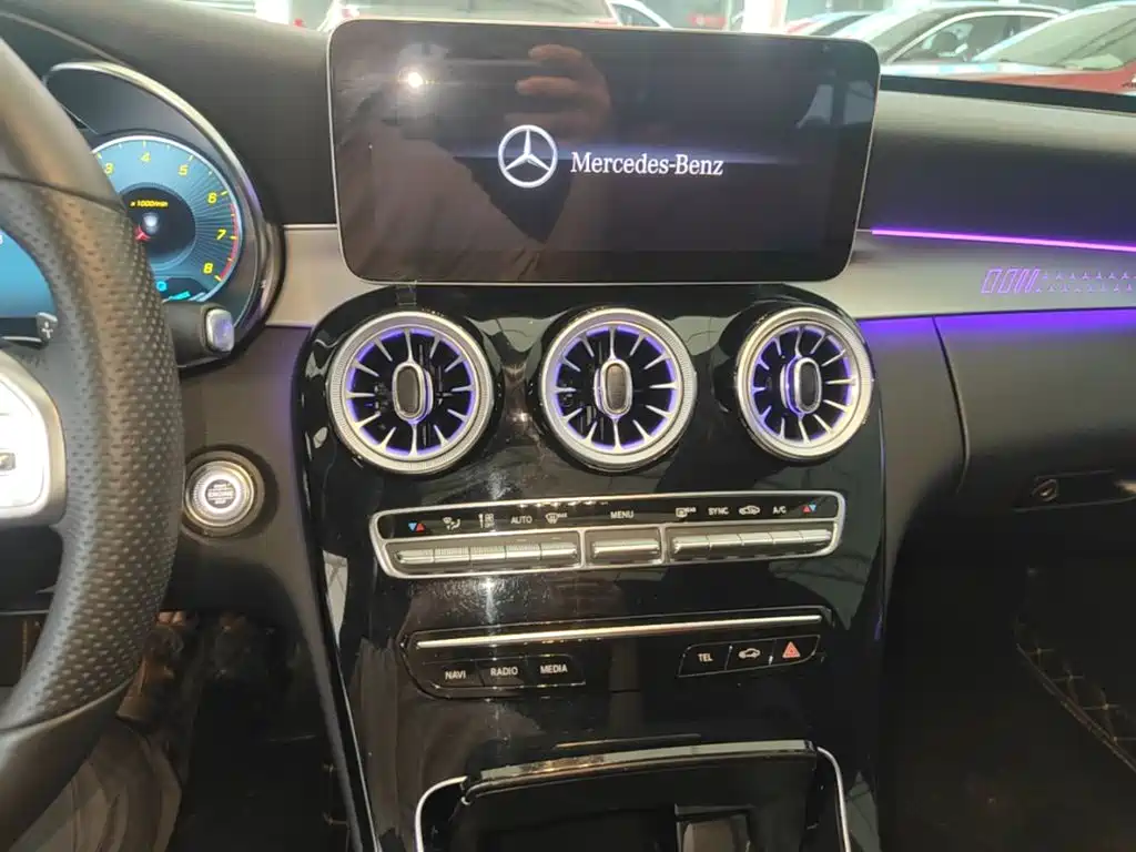 Mercedes-Benz C-Class — миниатюра 13
