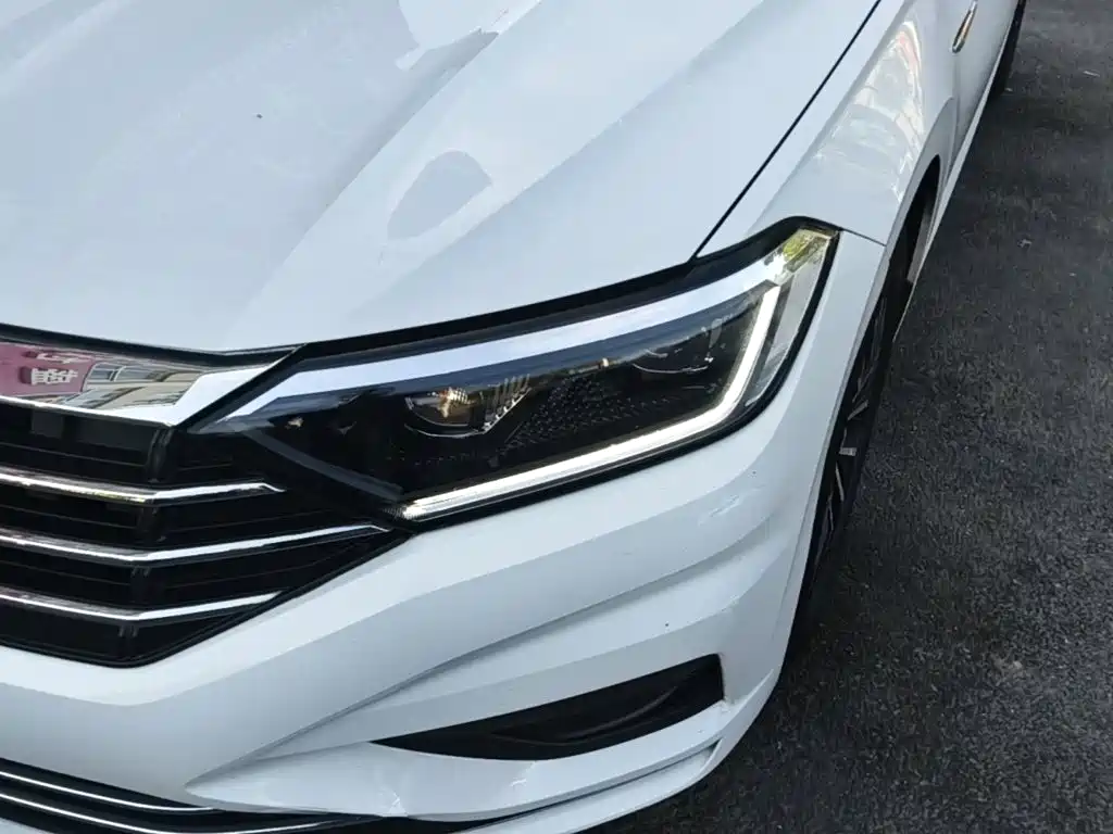 Volkswagen Sagitar — миниатюра 24