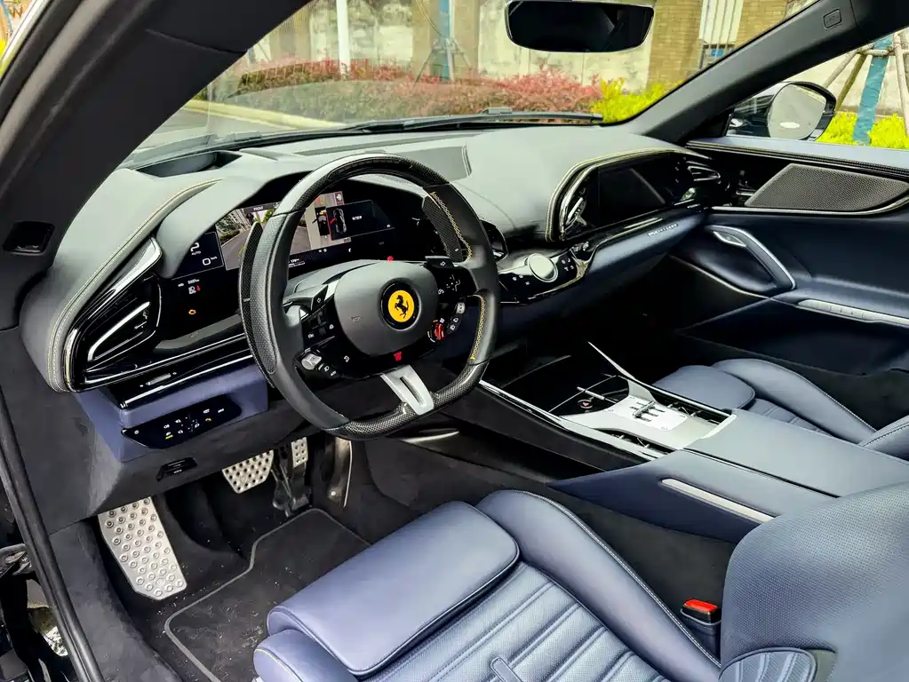 Ferrari Purosangue 2023 6.5L V12