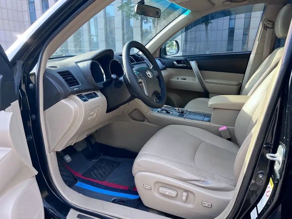 Toyota Highlander — миниатюра 7