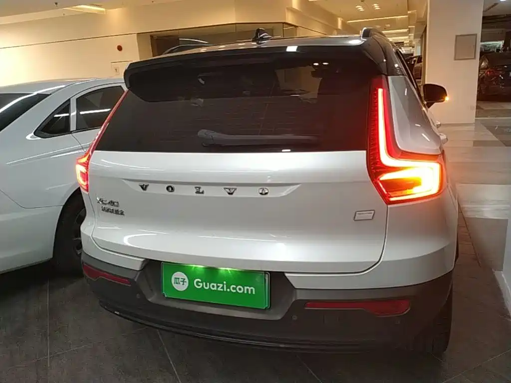 Volvo XC40 NEV — миниатюра 6