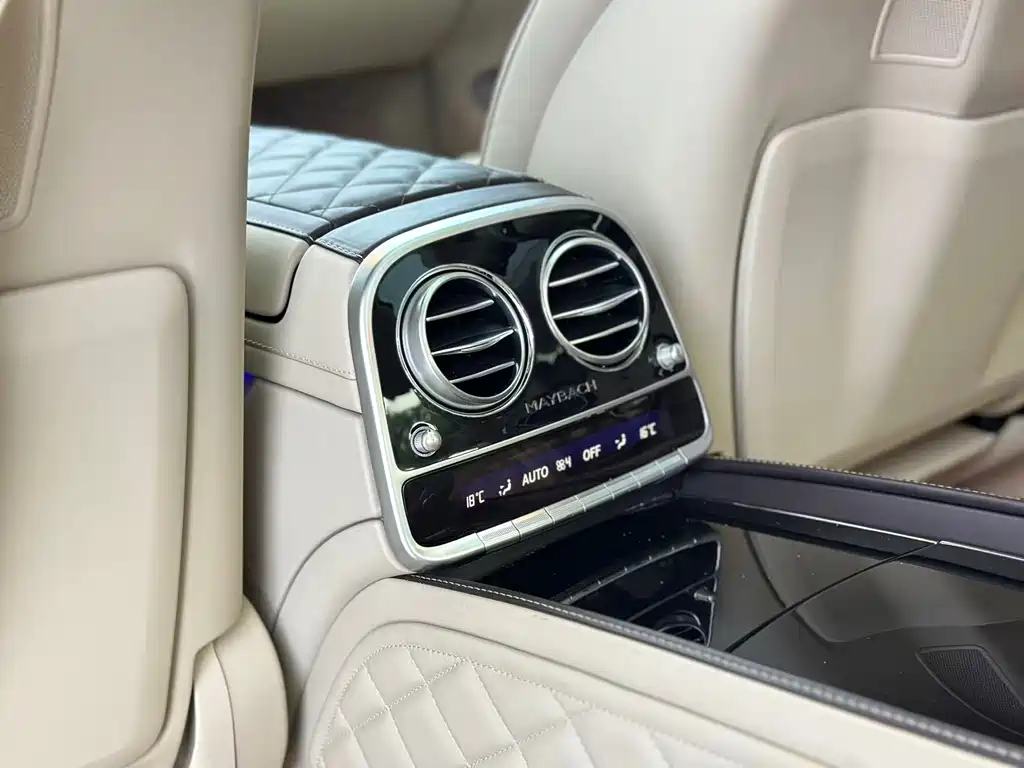 Mercedes-Benz S-Class — миниатюра 32