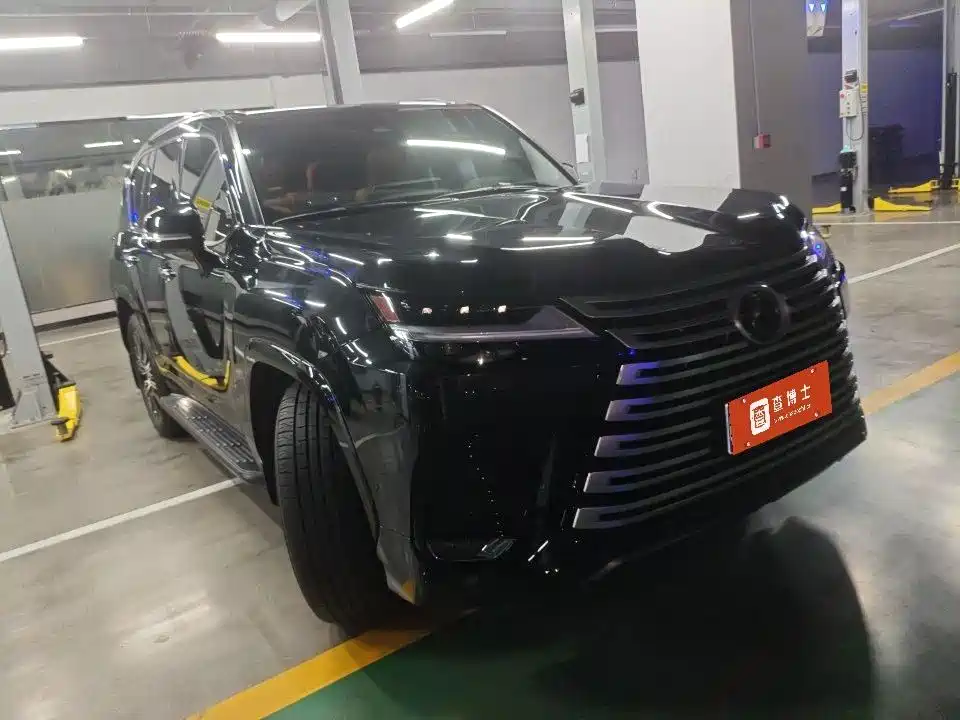 Lexus LX — миниатюра 4