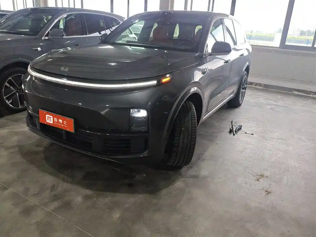 Li Auto Li L8 2025