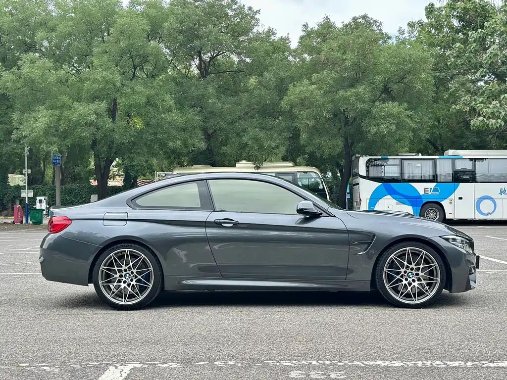 BMW M4 2018 M4