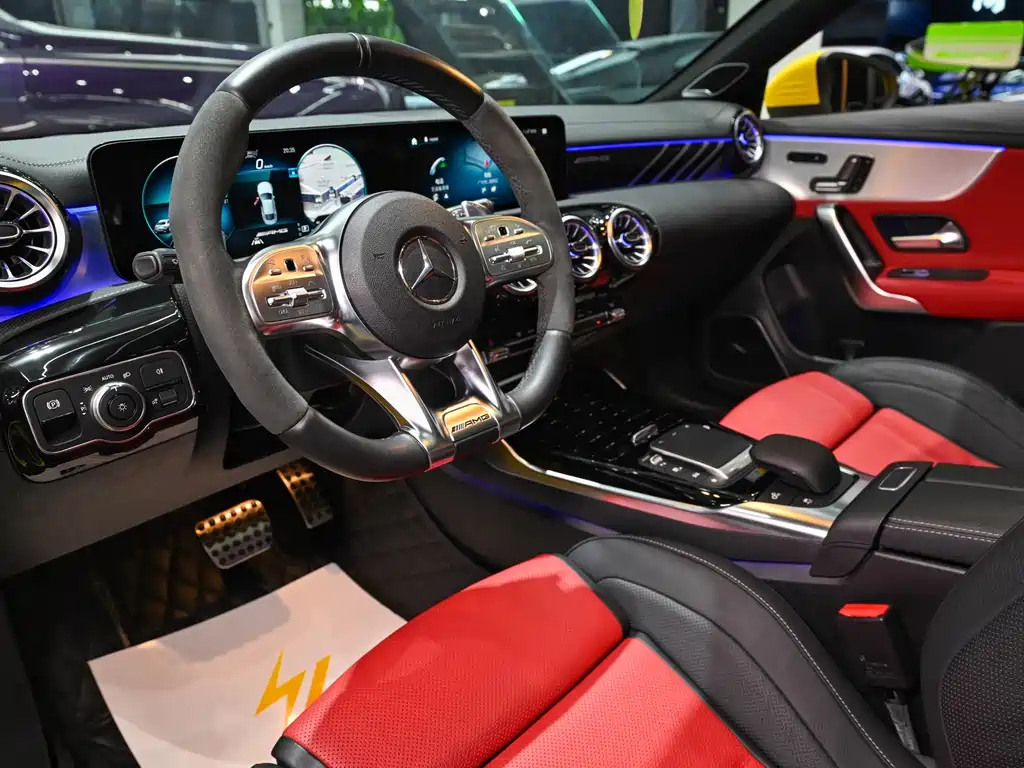 MERCEDES-BENZ CLA AMG