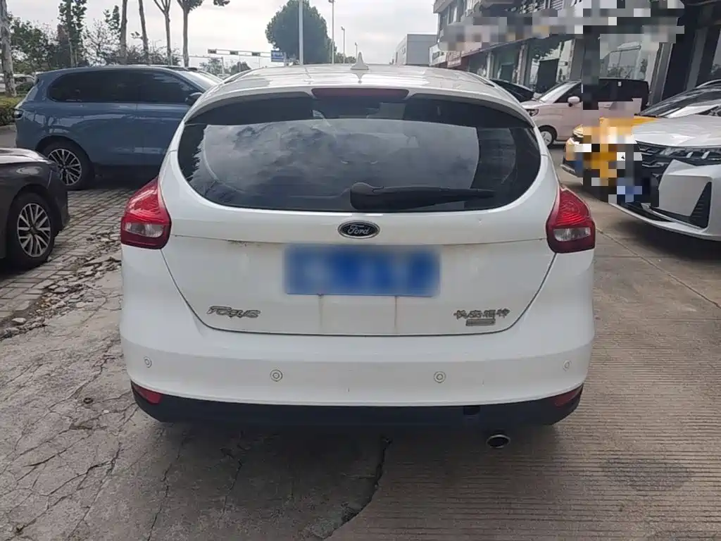 Ford Focus — миниатюра 6