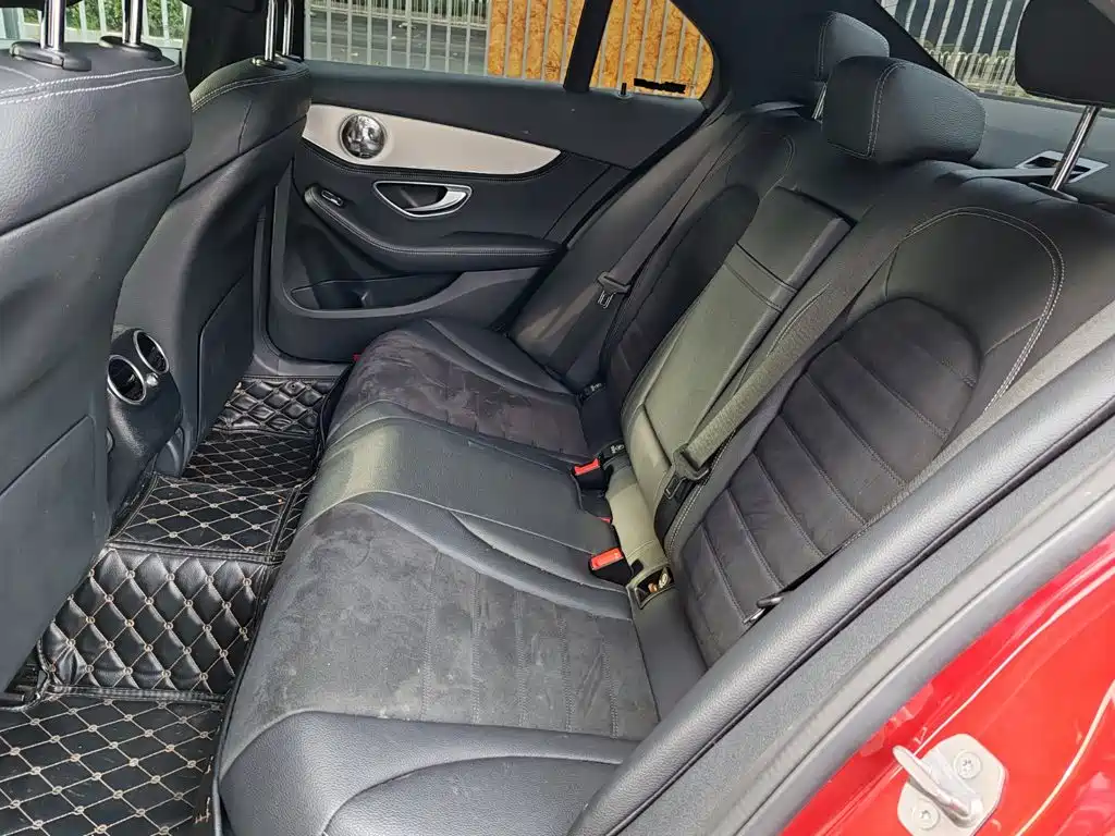 Mercedes-Benz C-Class — миниатюра 10