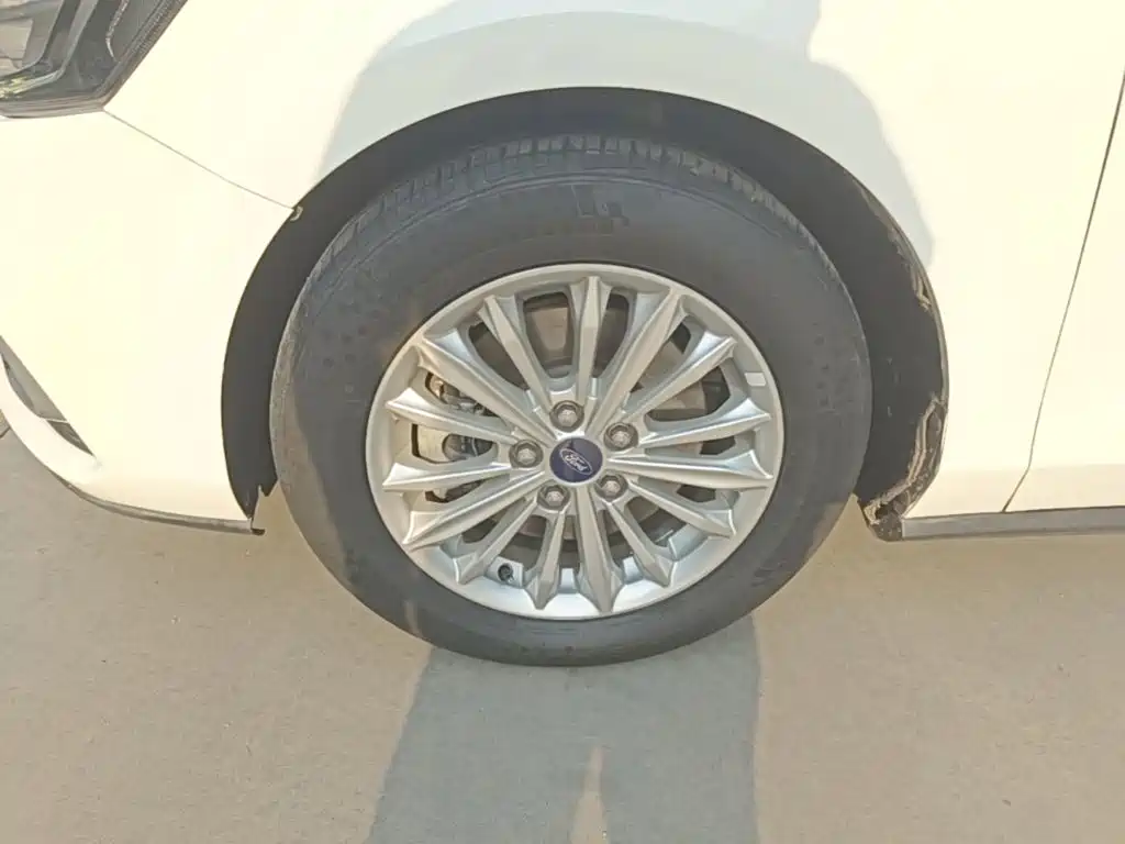 Ford Focus — миниатюра 23
