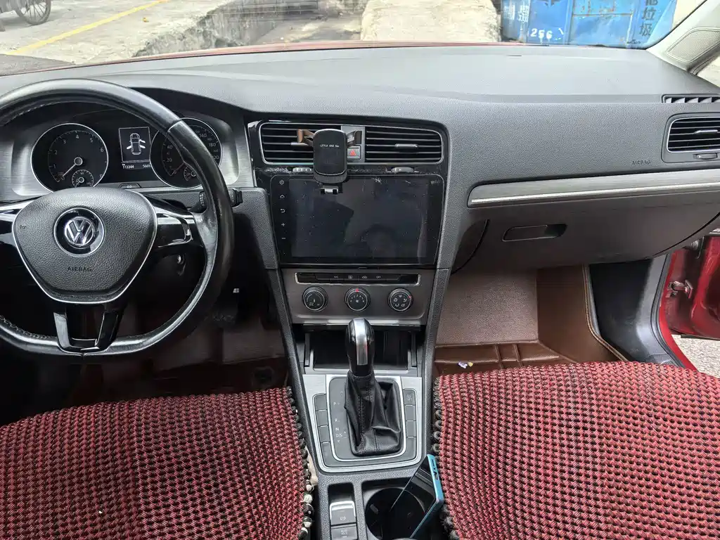 Volkswagen Golf — миниатюра 10