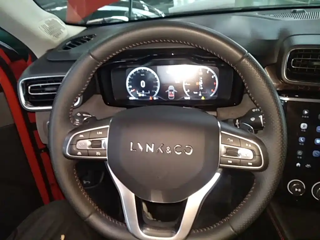 Lynk & Co 02 — миниатюра 11