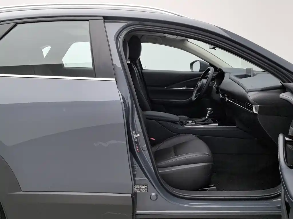 Mazda CX-30 — миниатюра 23