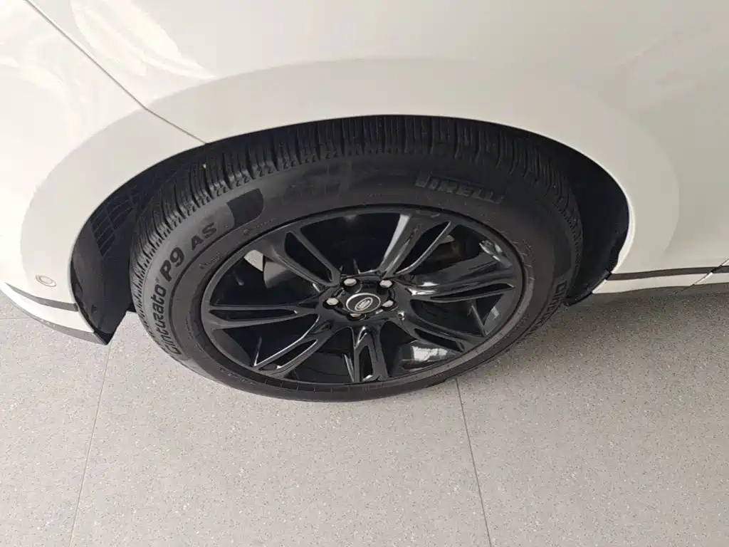 Land Rover Velar — миниатюра 23