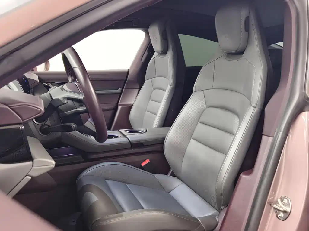Porsche Taycan — миниатюра 12