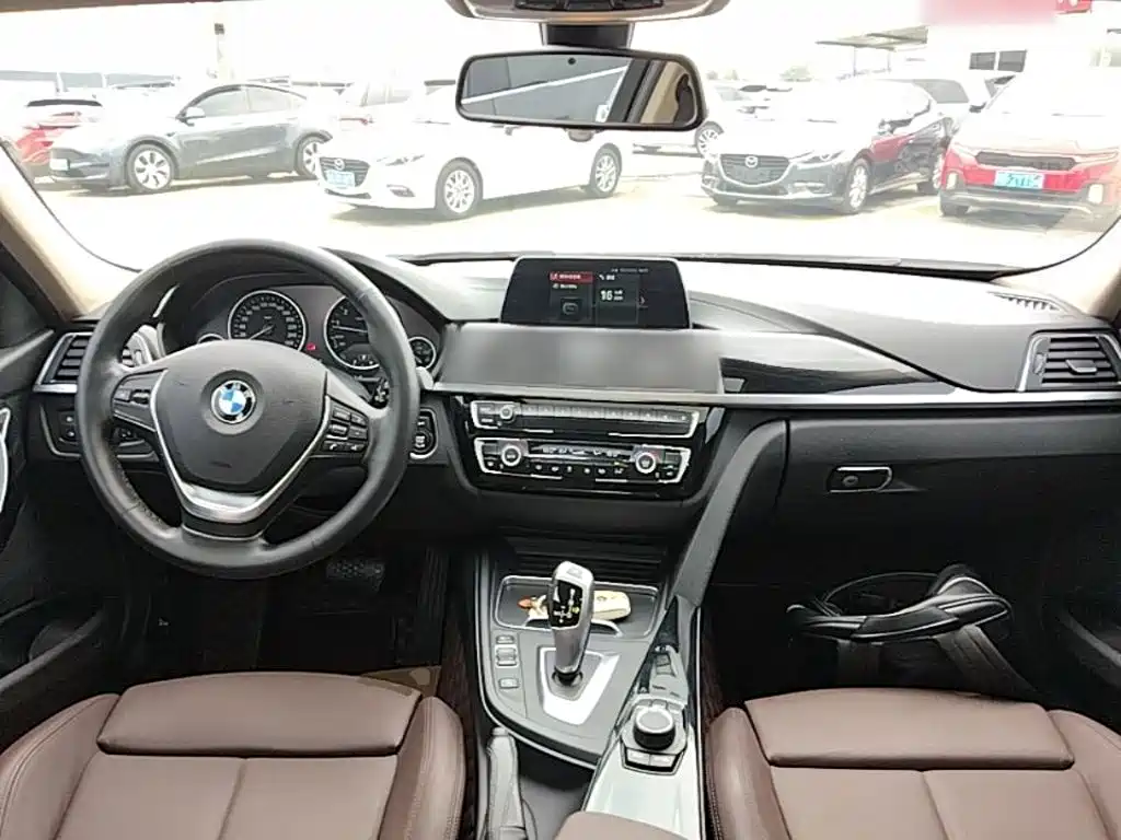 BMW 3 Series — миниатюра 10