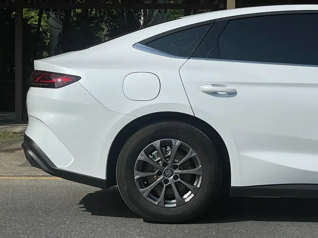BYD Qin L — миниатюра 22