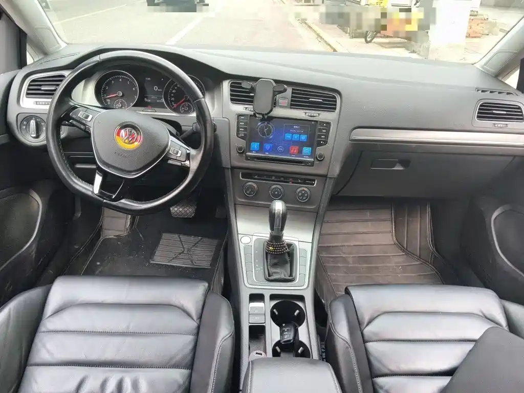 Volkswagen Golf — миниатюра 10