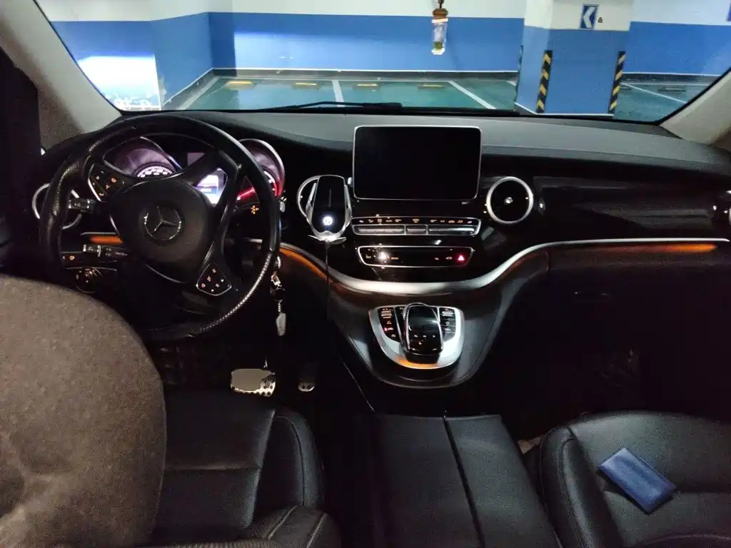 Mercedes-Benz V-Class — миниатюра 10