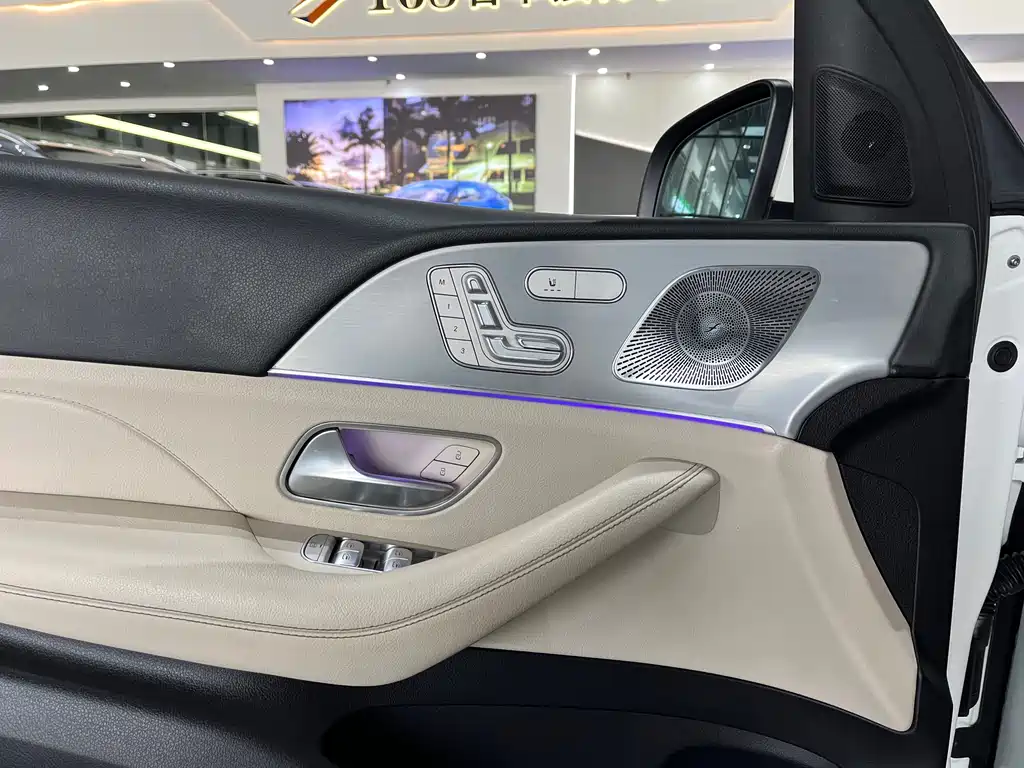 Mercedes-Benz GLE (Import) — миниатюра 11
