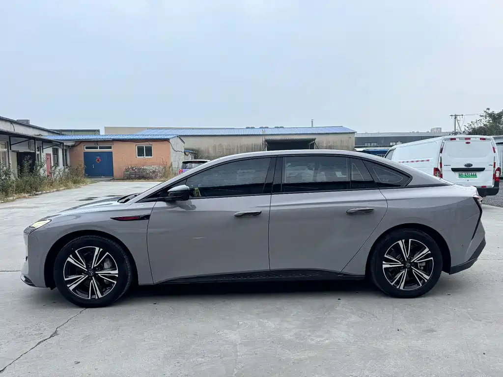 Hongqi Hongqi EH7 — миниатюра 4