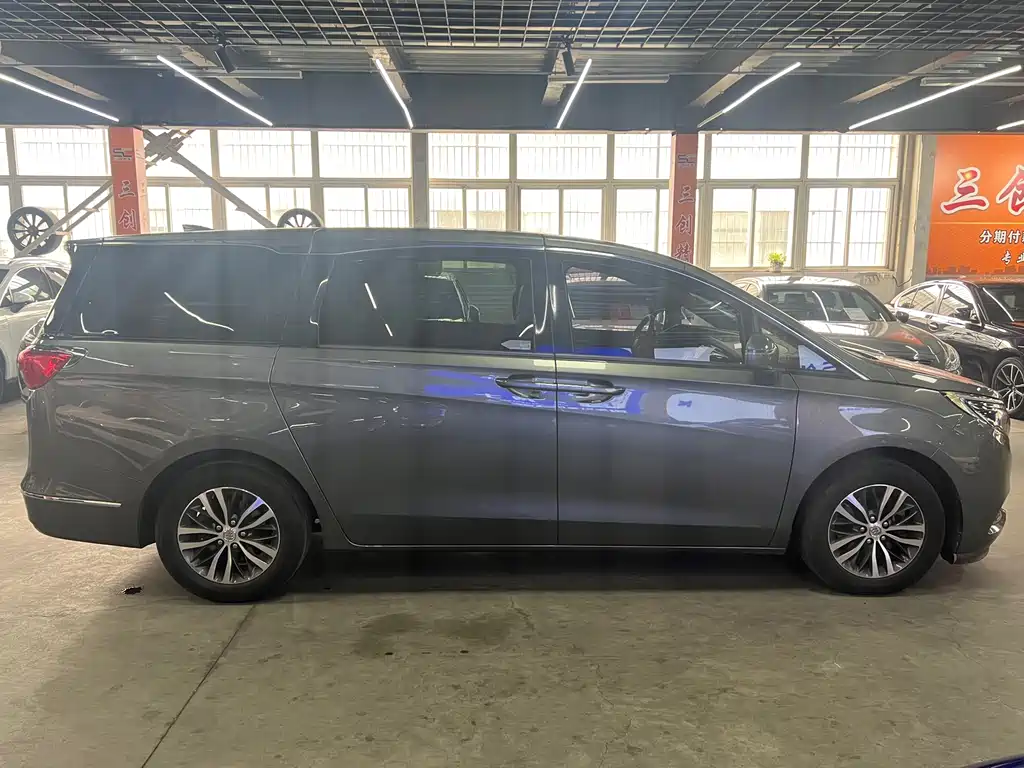 Buick GL8 2018 ES 28T Luxury VI
