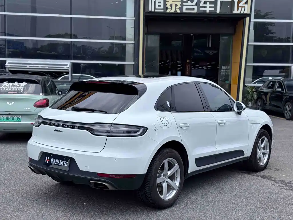Porsche Macan — миниатюра 8