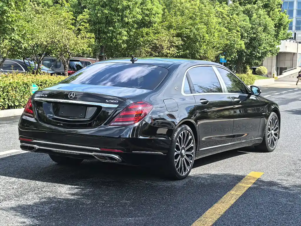 Mercedes-Benz S-Class — миниатюра 8