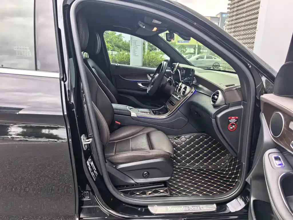 Mercedes-Benz GLC — миниатюра 12