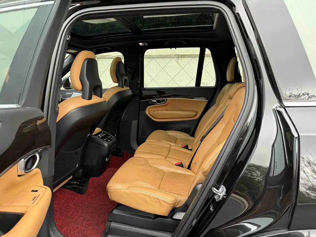 Volvo XC90 — миниатюра 7